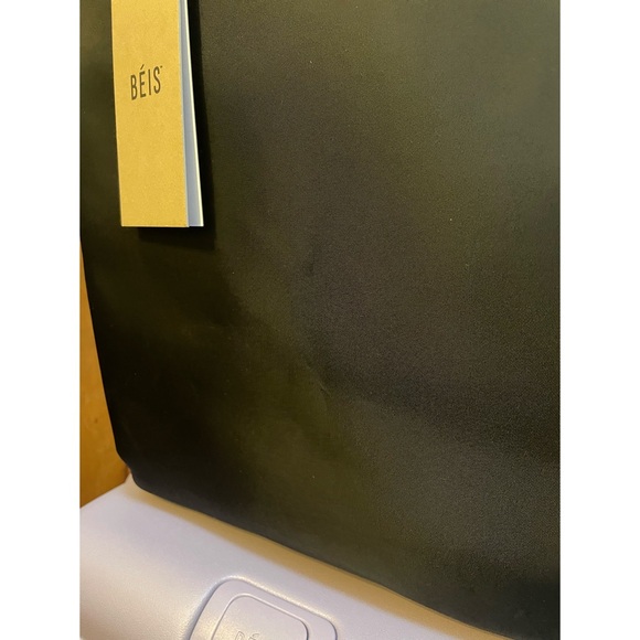 The Commuter Tote in Black - Picture 6 of 8